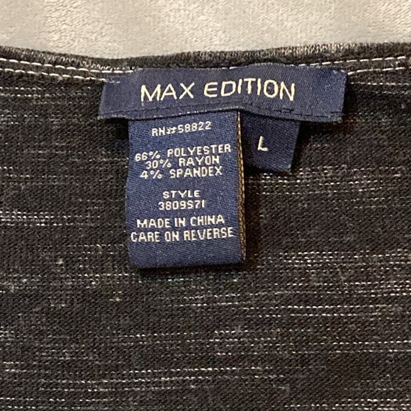 Max Edition V-Neck Tunic Top - Picture 3 of 5